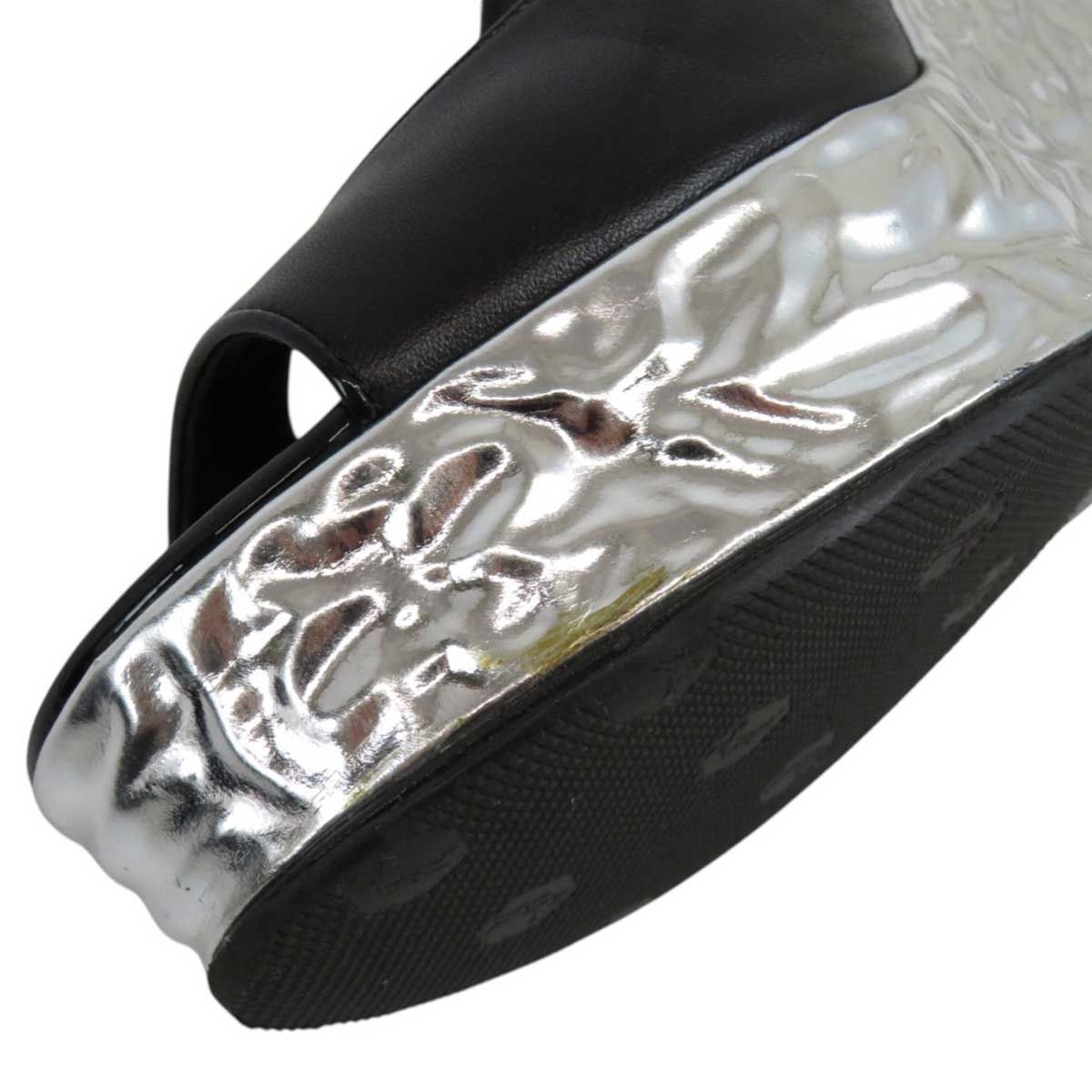 CHANELシルバーサンダル NEW Chanel silver thong sandals 36 CC with star and crystals