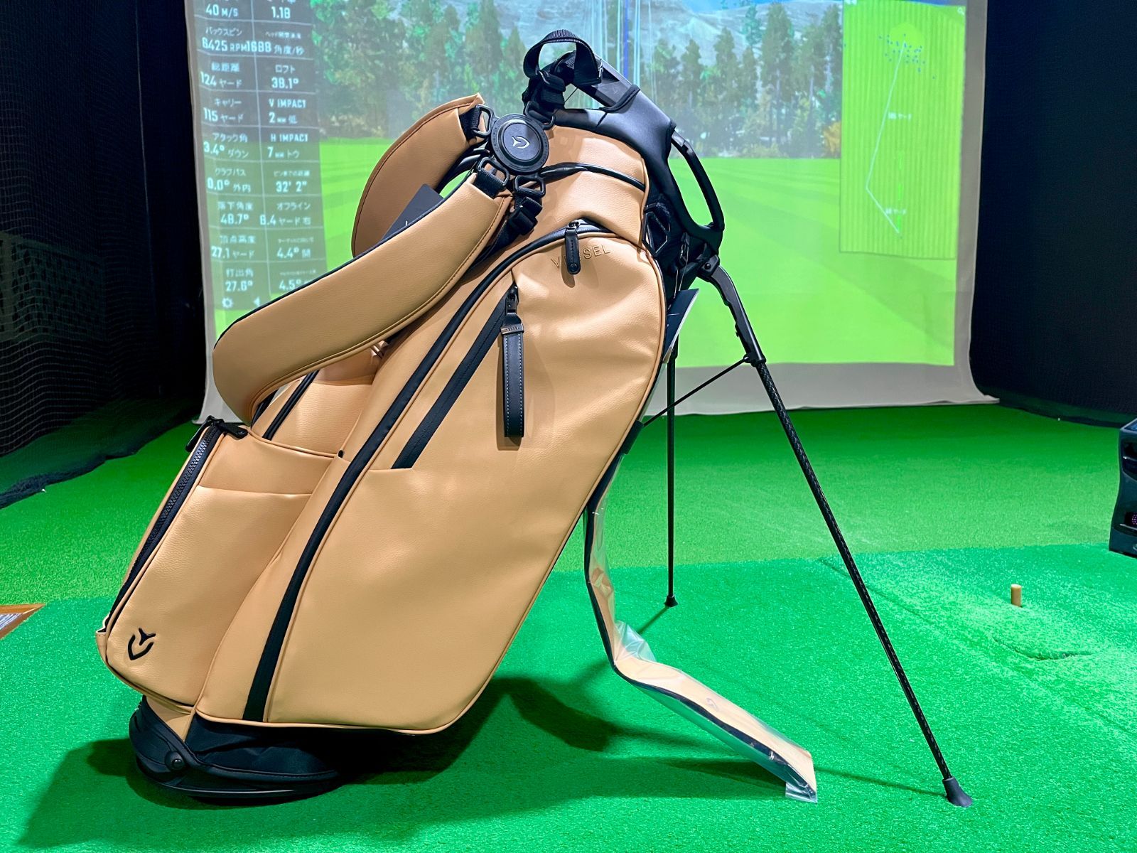 美品 ラウンド1回 ベゼル キャディバッグ 美品 ラウンド1回 ベゼル