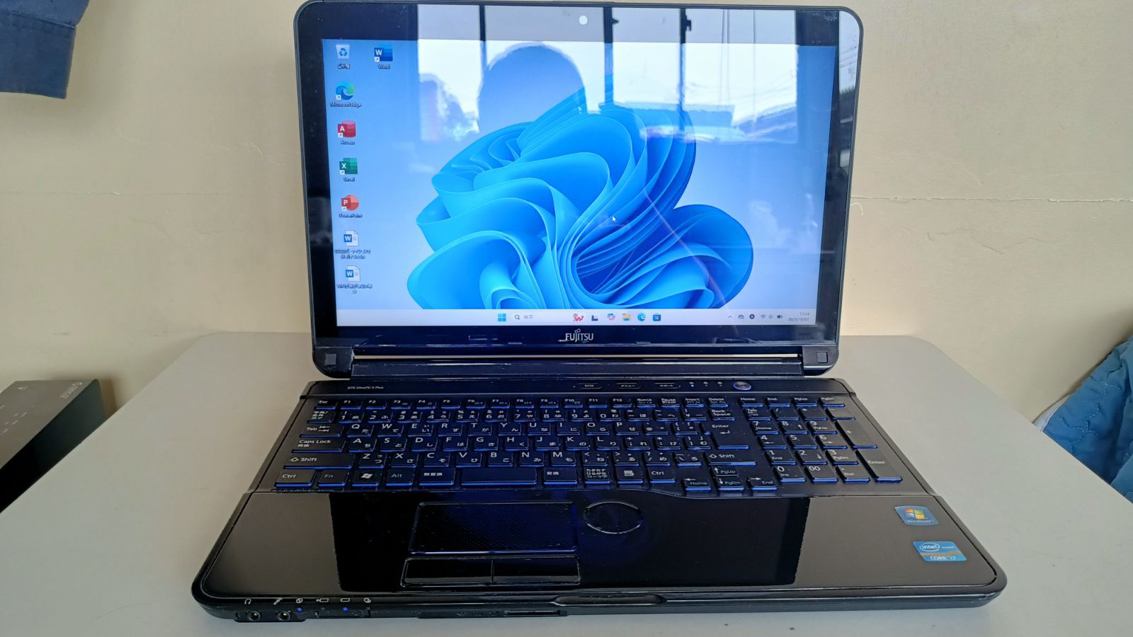 ノートパソコン 富士通 Core i7 Blu-ray FMV SSD 富士通（光学ドライブ