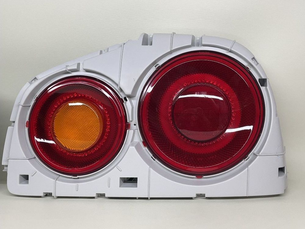 er34テール加工流れるウインカー er34 スカイラインテール加工フルLED流れるウインカー。