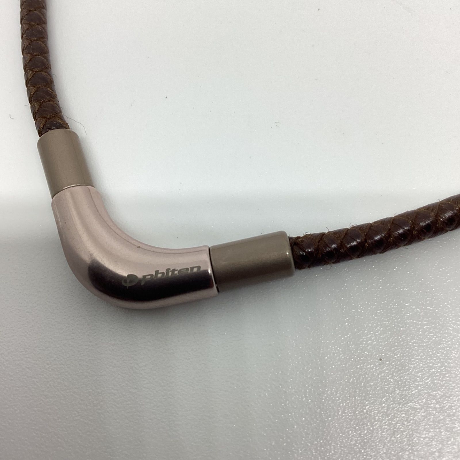 ファイテンRAKUWAネックX100チョッパーモデル ブラウン 40cm ファイテンRAKUWAネックX100 チョッパーモデル 40cm ブラウン