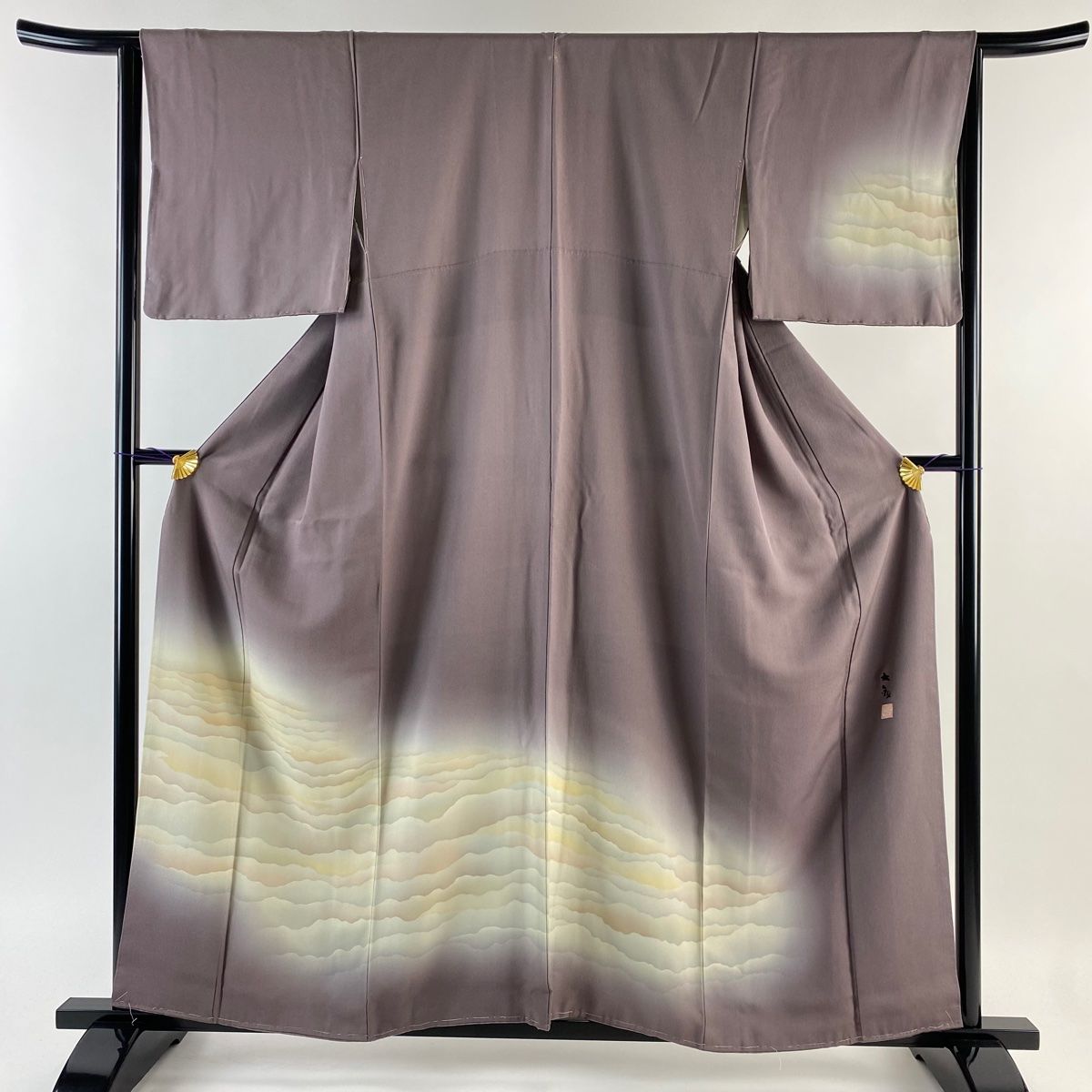 バイセル 着物 美品 名品 色留袖 青灰色 霞 横山大観 ぼかし 一つ紋 正絹 袷 156cm Mサイズ ☆☆☆☆ 色留袖 身丈159.5cm 裄丈67cm M 袷 横山大観 落款あり 霞 山 金銀糸