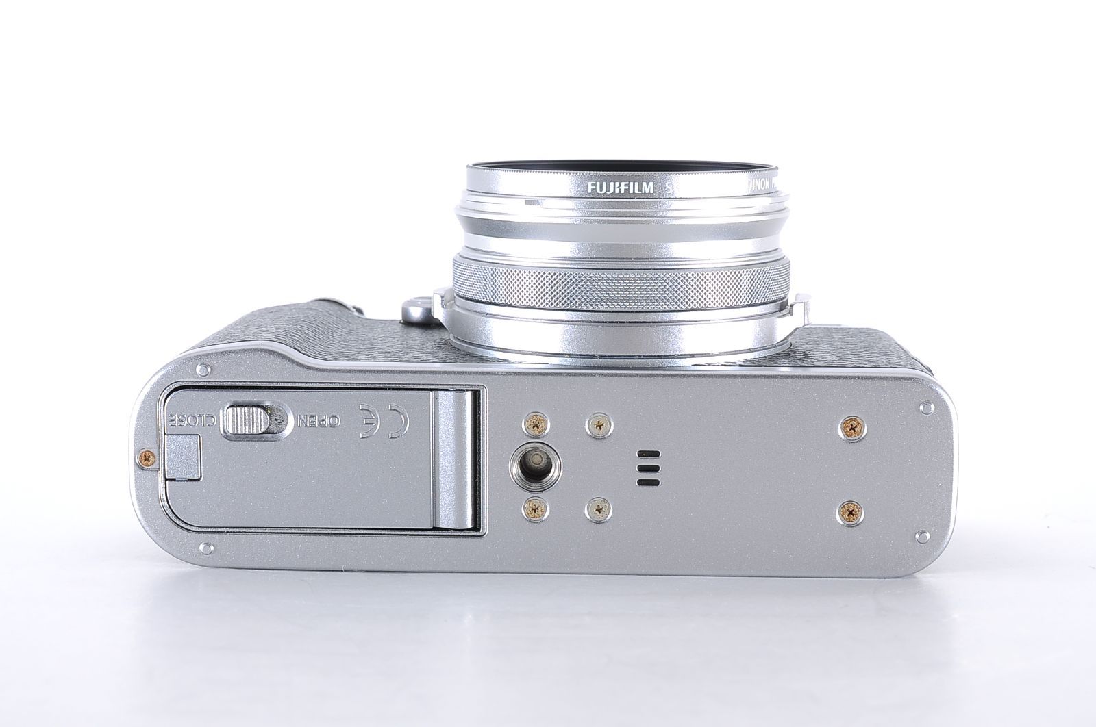 FUJIFILM X100F コンパクトカメラ □極上品□ FUJIFILM（フジフイルム