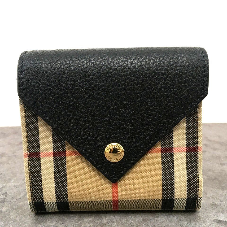 送料込み！ 極美品 BURBERRY 二つ折り財布 チェック ブラック 300  