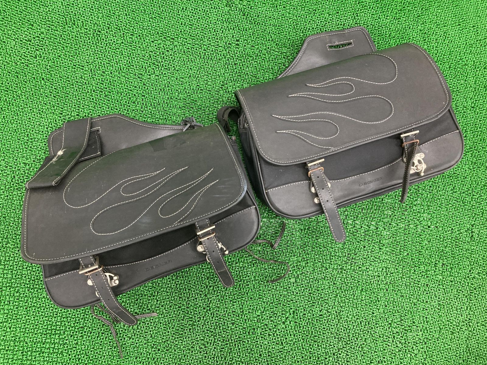 デグナー製 サイドバッグ 左右 社外 中古 バイク 部品 DEGNER フレイム ファイアー ハーレー バルカン スティード ドラッグスター400 FLHX