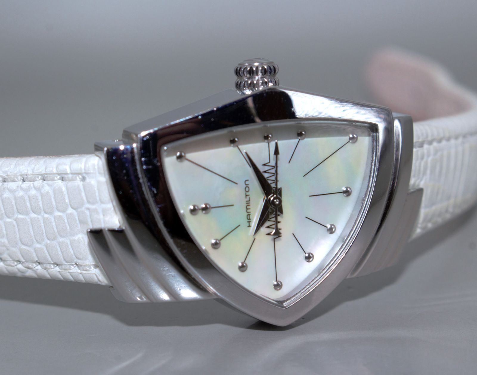 ハミルトン H242111