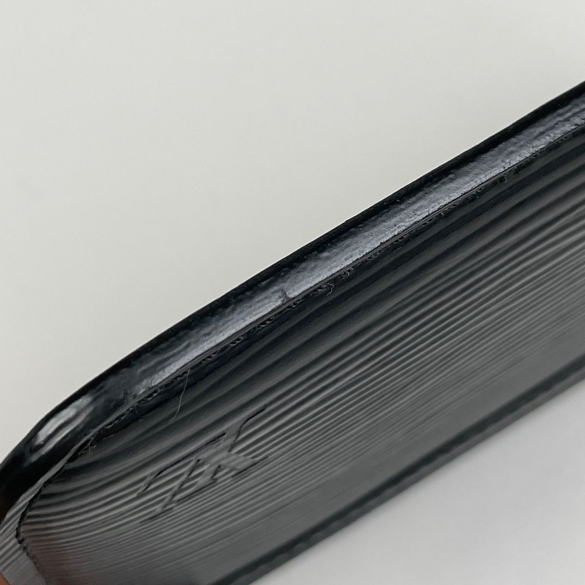 ルイ ヴィトン Louis Vuitton ポシェット クレ NM コインパース コインケース エピ ノワール ブラック M 66602 メンズ