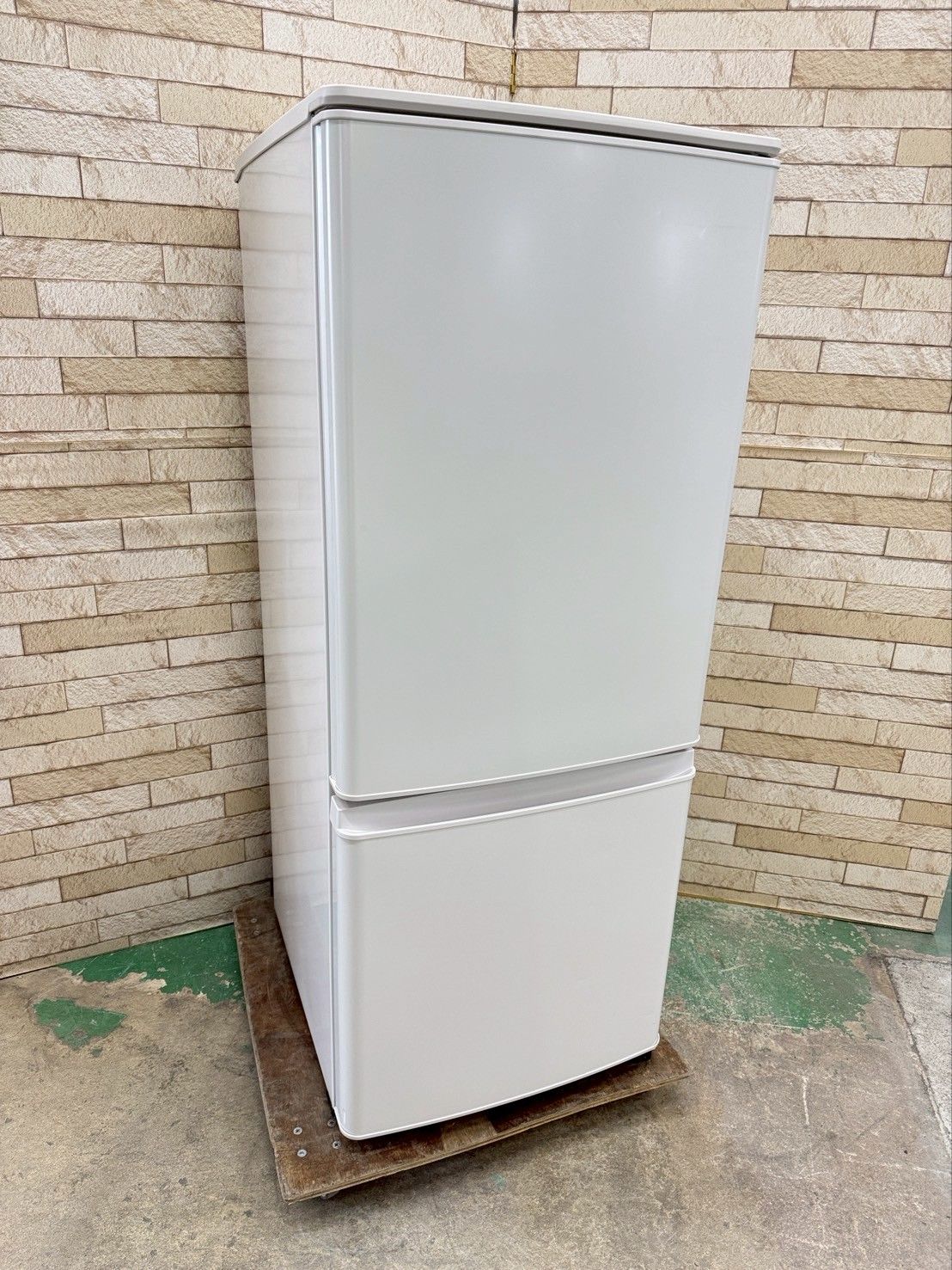 高年式 大阪送料無料 3か月保障付き 冷蔵庫 三菱 2ドア 2025年 MR-P15H-W IR-480