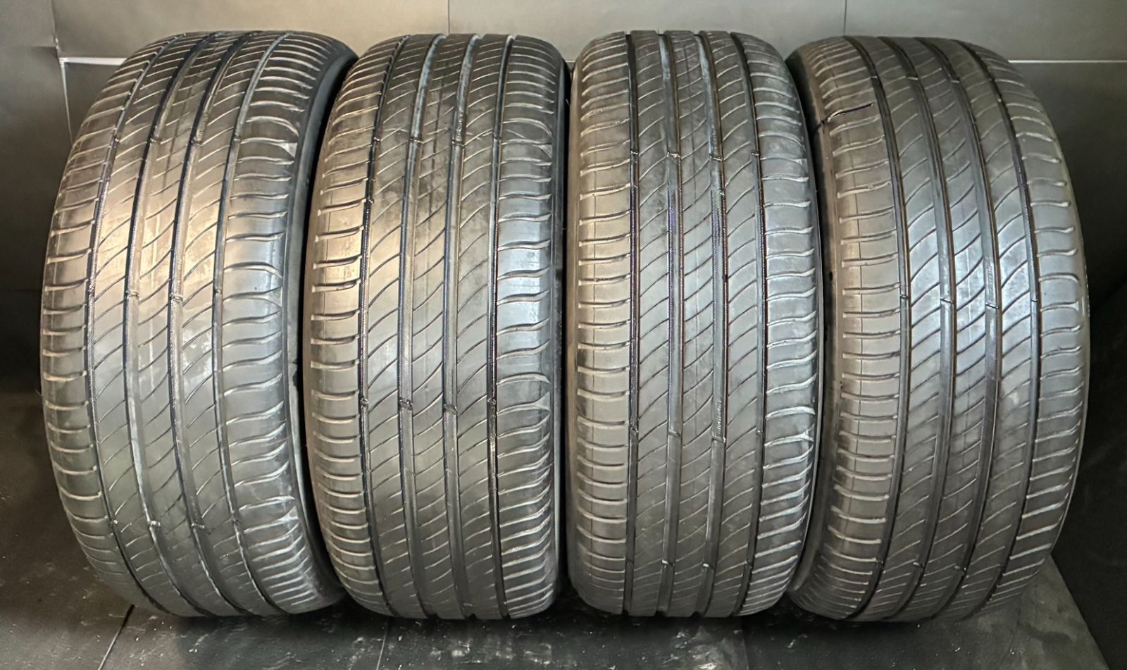 2020年製 約8.5～9.5分山 ミシュラン MICHELIN プライマシー PRIMACY 4 S1 235 45R18 4本 h_332