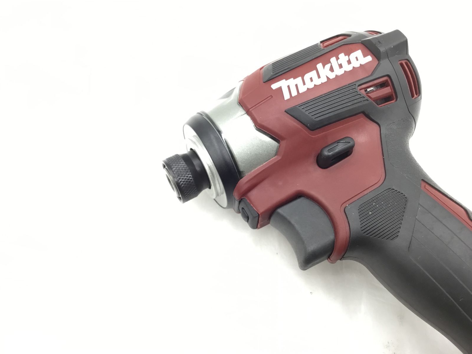 未使用】☆Makita/マキタ 18v充電式インパクトドライバ 未使用】☆Makita/マキタ 18v充電式インパクトドライバ