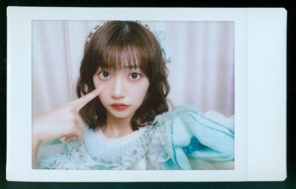 板倉可奈 チェキ まとめ売り 板倉可奈 オン特 チェキ サイン入り - メルカリ