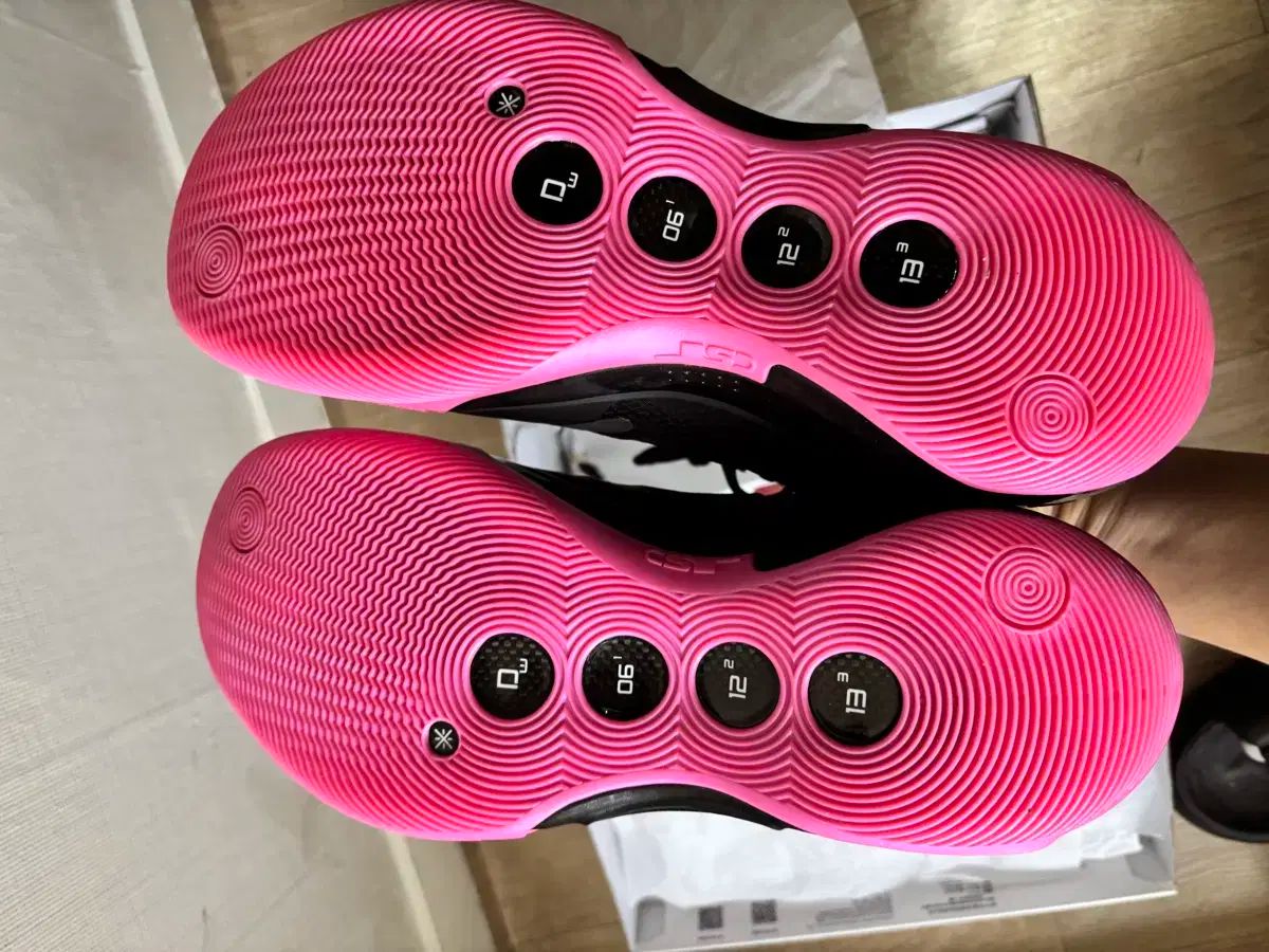 Li-Ning リーニン WOW10 ピンク バッシュ リーニン LI-Ning Way Of