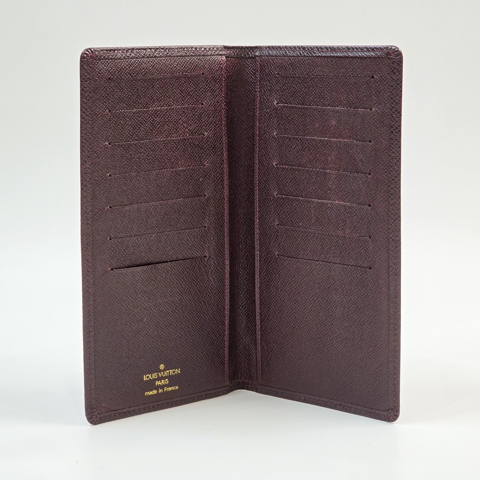 ルイヴィトン タイガ ポルトシェキエ カルトクレディ 二つ折り 長財布 ブラック ルイヴィトン タイガ ポルトシェキエ カルトクレディ 二つ折り 長財布