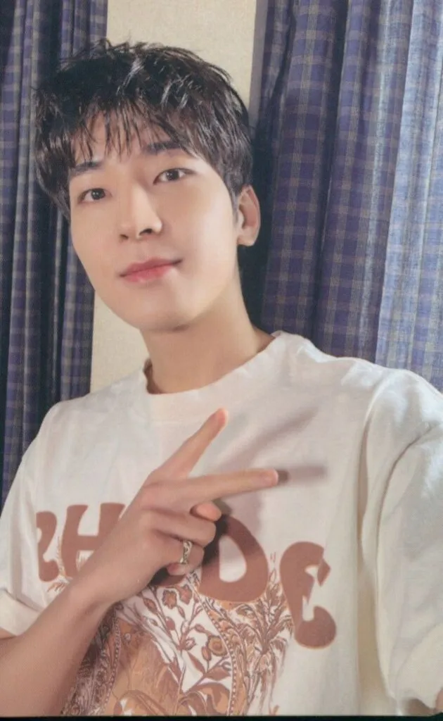 Wonwoo – FML core album photocard (Expansion) photocard