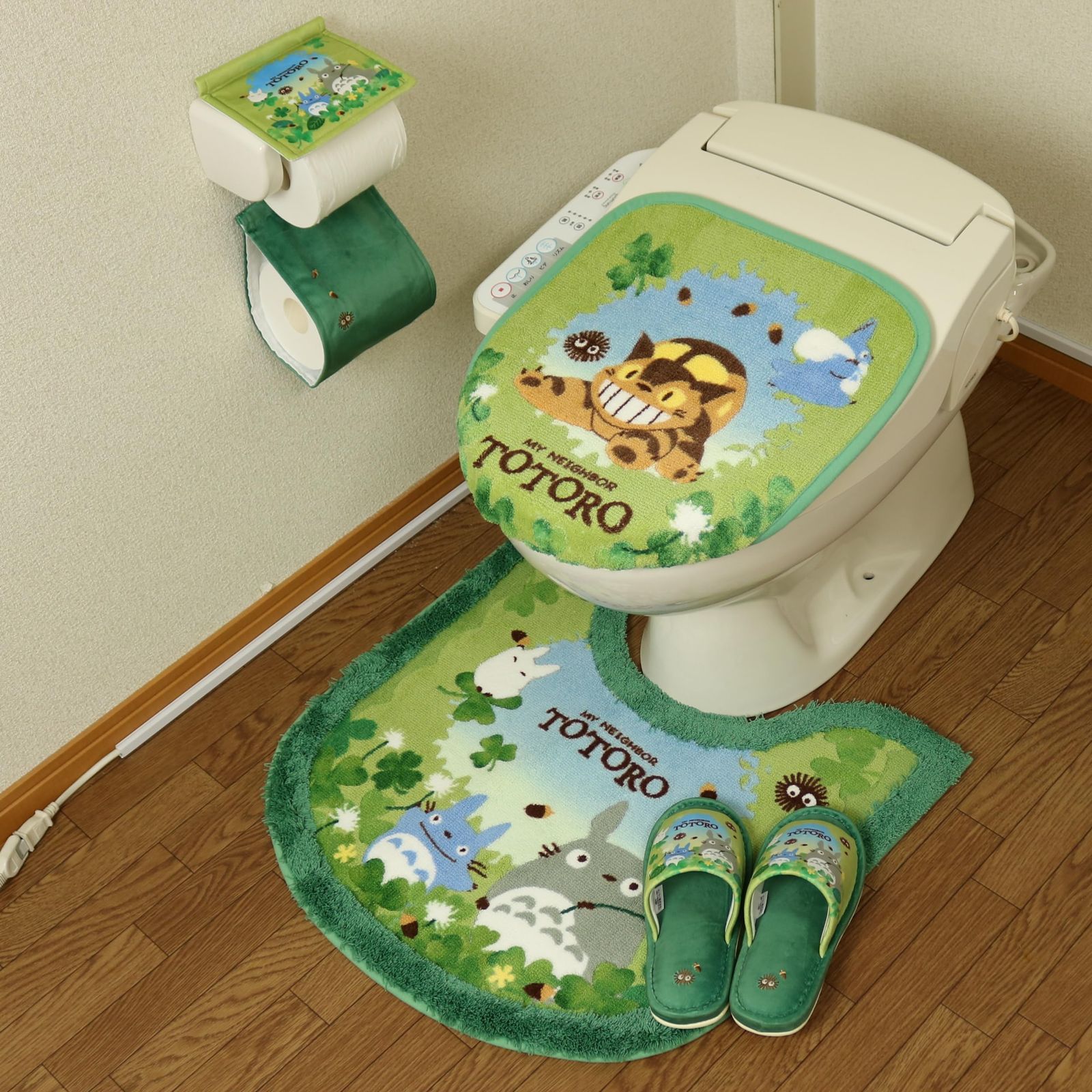 となりのトトロ トイレマット セット ４点 グリーン マルチ型 洗浄便座 普通便座兼用 ジブリ センコー トトロ あおぞらどんぐり 緑