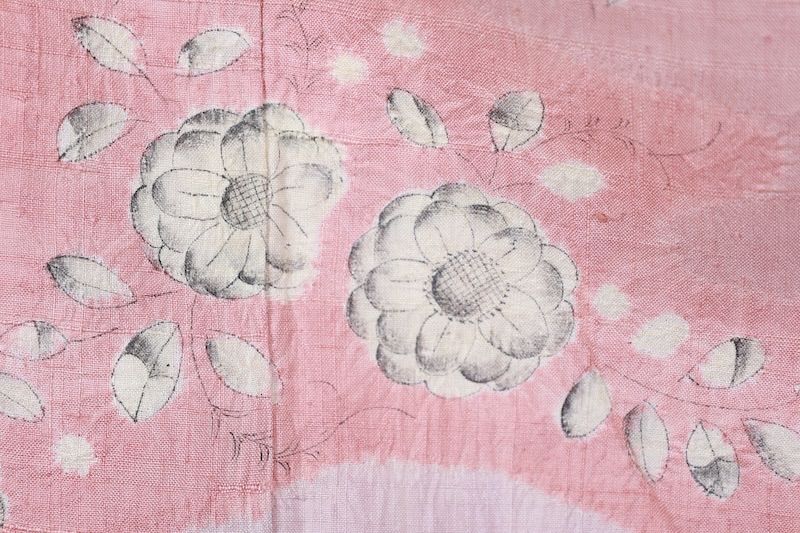 訪問着　新品未使用品　真綿紬　辻ヶ花　桜色濃淡　白　墨　桶絞り　B937 訪問着 新品未使用品 真綿紬 辻ヶ花 桜色濃淡 白 墨 桶絞り B937