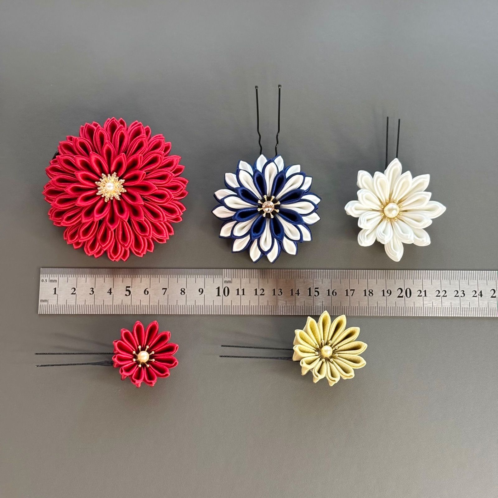 サテンつまみ細工とかすみ草の髪飾り ウエディング