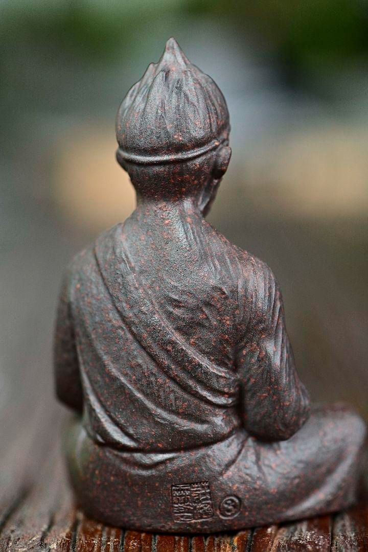 宜興紫砂観音菩薩像の彫刻 文房具 茶道具  極細工 装飾品 現代工芸品 美術品 Amazon.com | 宜兴名家原矿大红袍紫砂壶寒香半月全手工功夫泡茶