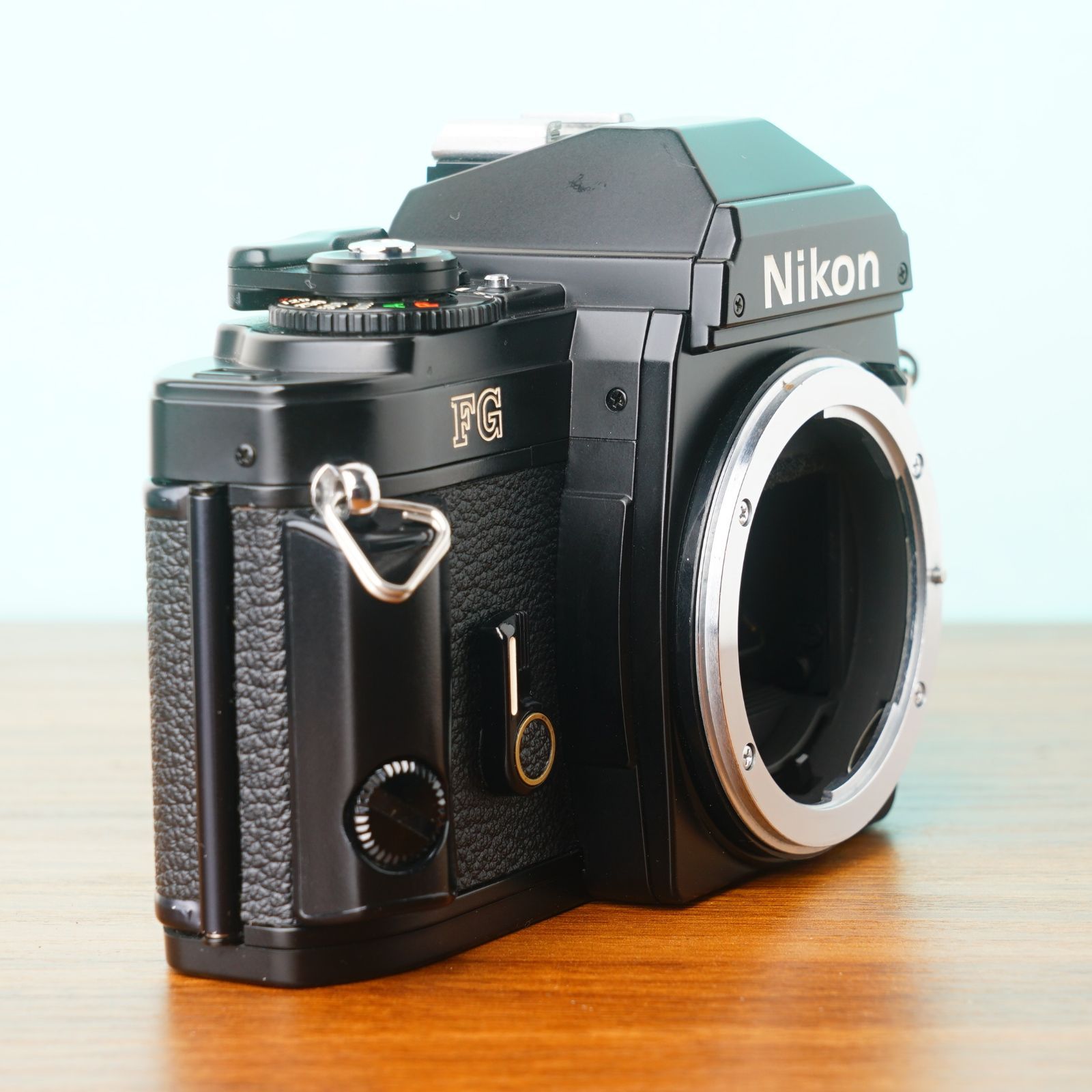 美品] 完動品◎ニコン FG ブラック フィルムカメラ #48 - メルカリ