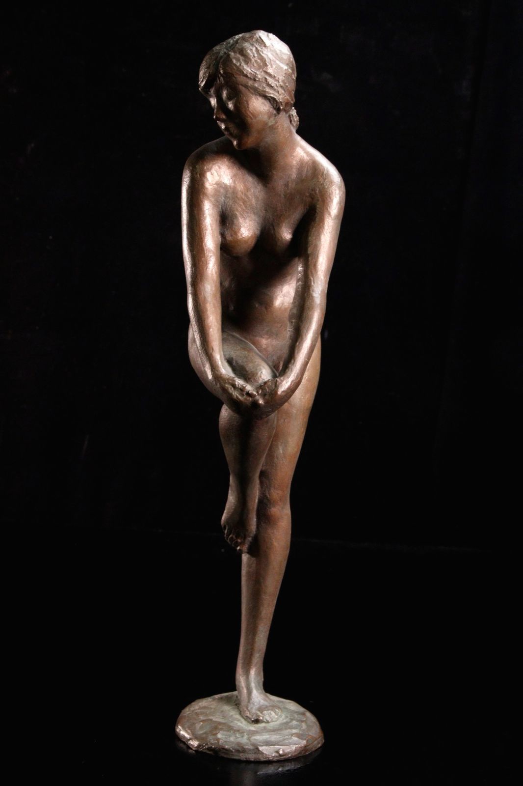 本物 美品 1980年代◆日展顧問 彫刻家 雨宮敬子「裸婦・女性像」ブロンズ彫刻 本物 美品 1980年代◇日展顧問 彫刻家 雨宮敬子「裸婦・女性像」