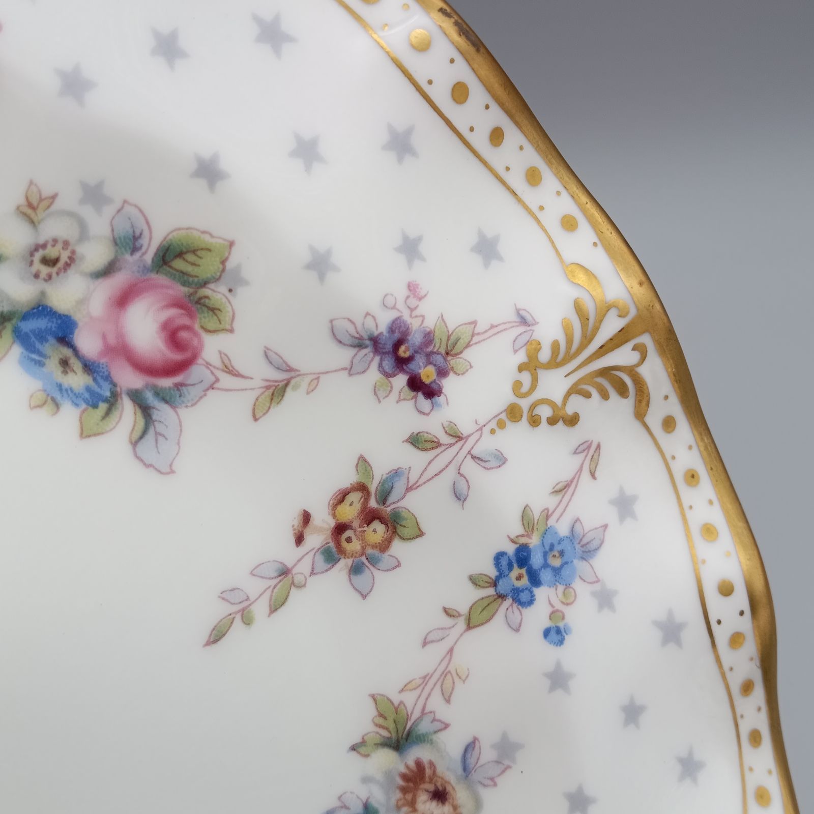 ロイヤルクラウンダービー　ロイヤルアントワネット 20.5cmプレート１枚 ロイヤルクラウンダービー ロイヤルアントワネット プレート