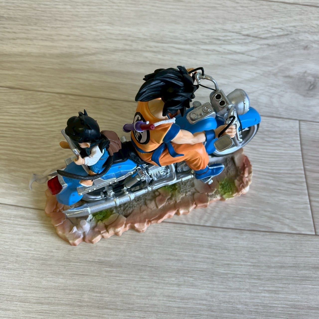 超フォロー割 ドラゴンボール 悟空と悟飯 バイク フィギュア