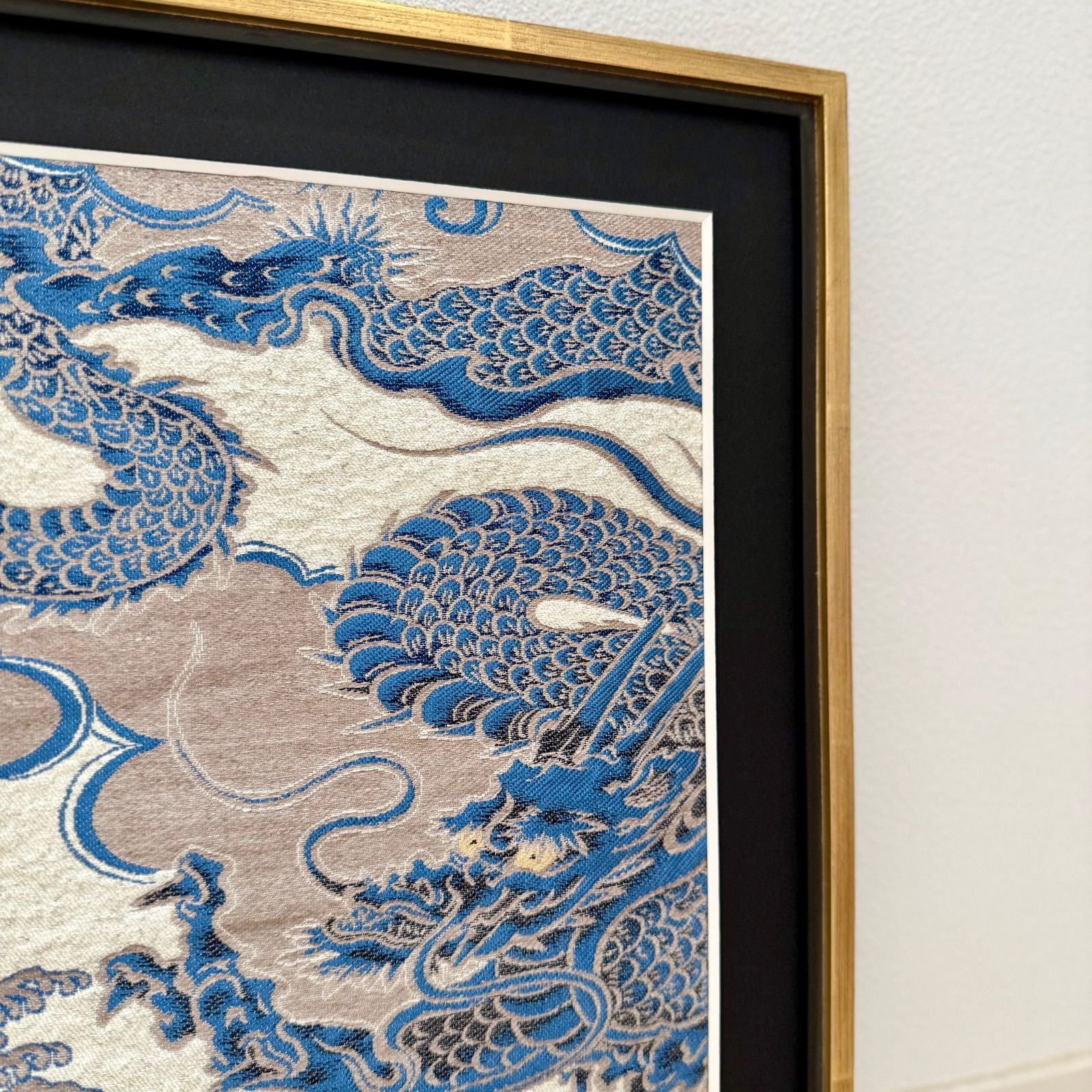 京都帯屋さん フレーム入りシルク織物アート 昇り雲龍