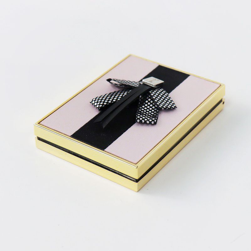 未使用 限定品 イヴサンローラン YVES SAINT LAURENT フェイス 未使用 限定品 イヴサンローラン YVES SAINT LAURENT フェイス