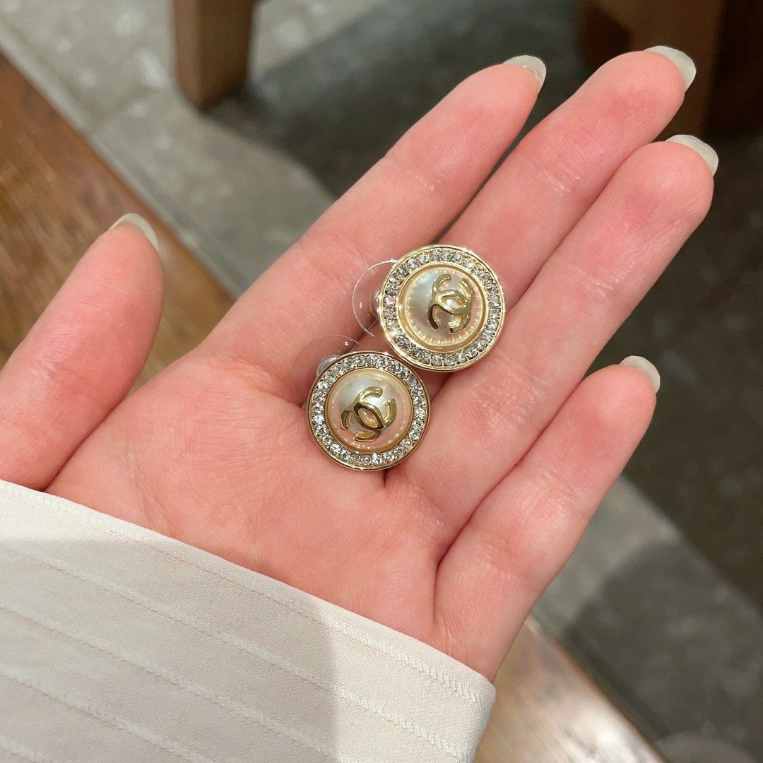 【エレガント】CHANEL クレオール ピアス 今日特価】CHANEL ヴィンテージ ピアス エレガントなデザイン