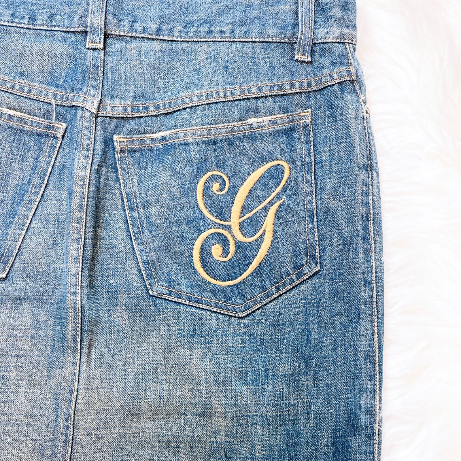 グッチ コットンデニムひざ丈スカート 前スリット ロゴマーク