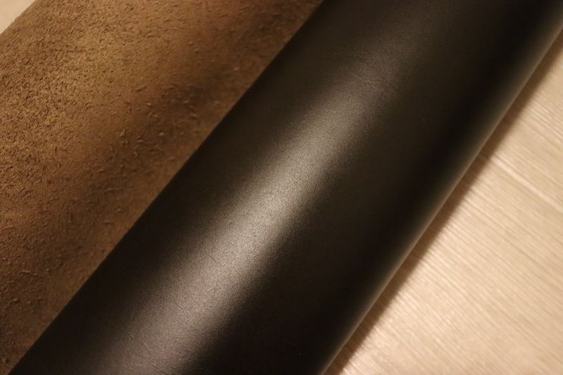 ヴィンテージ 256ds クロム革 牛革 イタリア レザー クラッキング加工 はぎれ 一枚革 レザークラフト 革 皮 本革 diy 生地 材料
