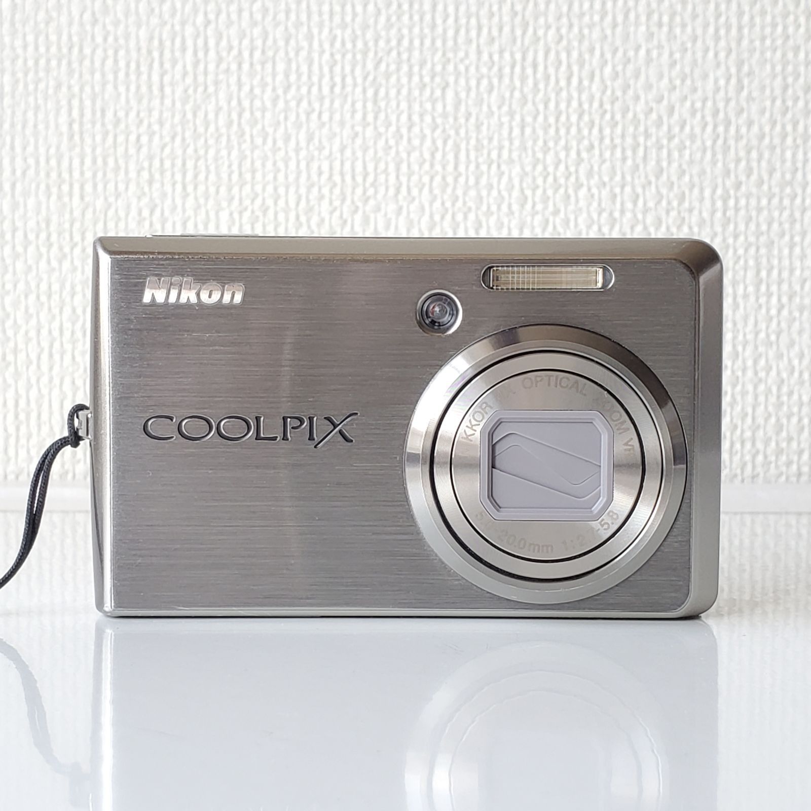 美品 通電・基本動作確認 ニコンNikon COOLPIX S600 S600S