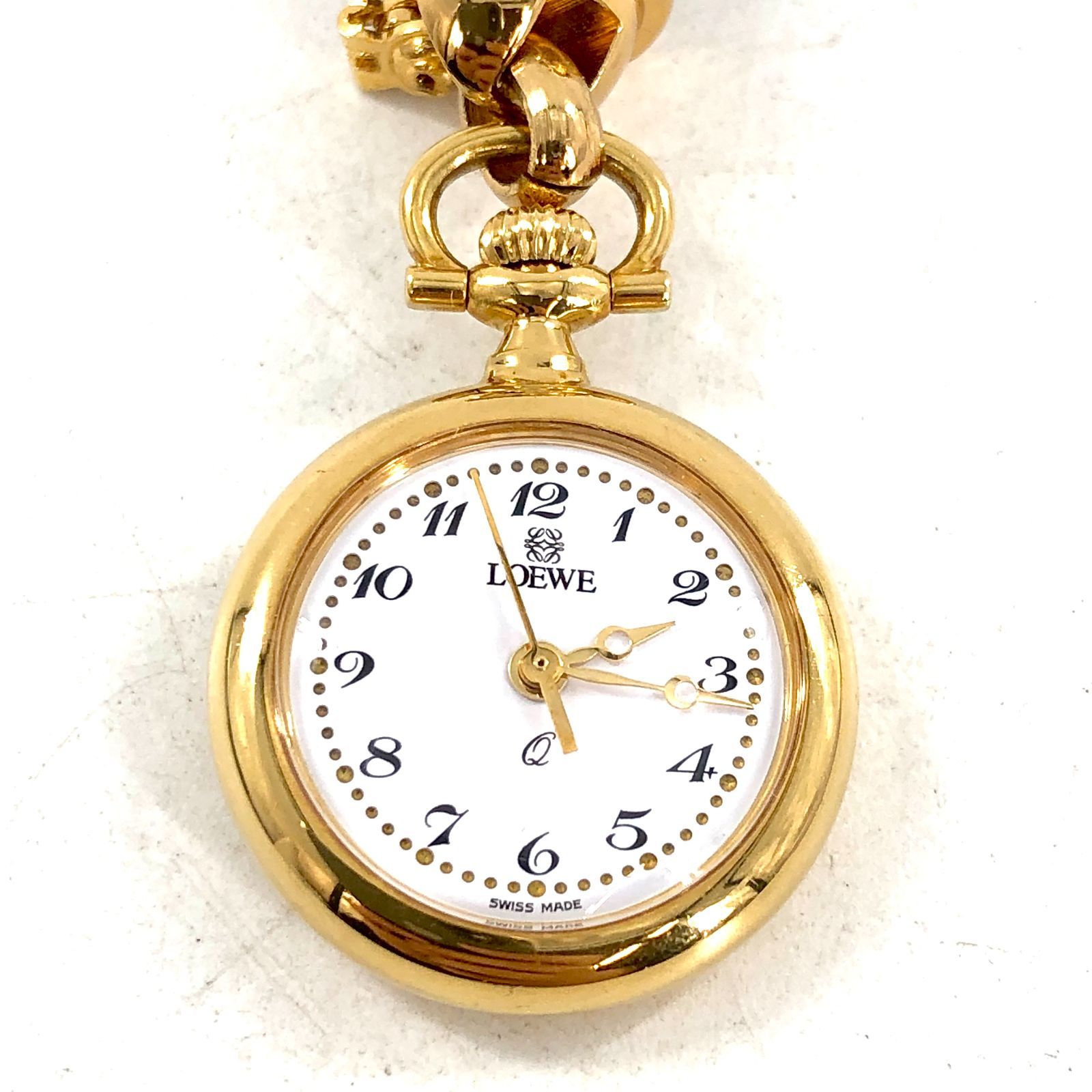 LOEWE ロエベ 懐中時計 ブローチ QZ/GP ホワイト文字盤 レディース時計