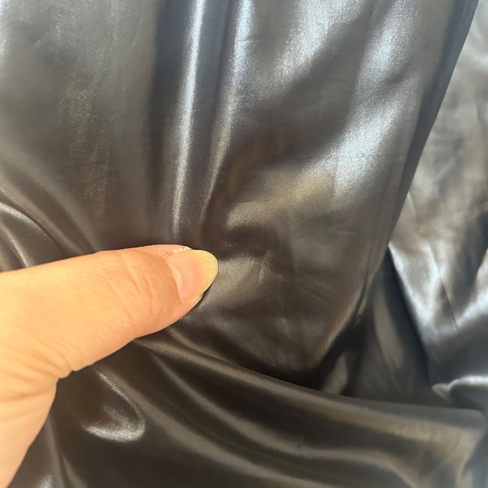 大幅お値下げ❣️イッセイミヤケme レディース薄手コート Z1355 ISSEYMIYAKE イッセイミヤケ 薄手コート 光沢 ブラック