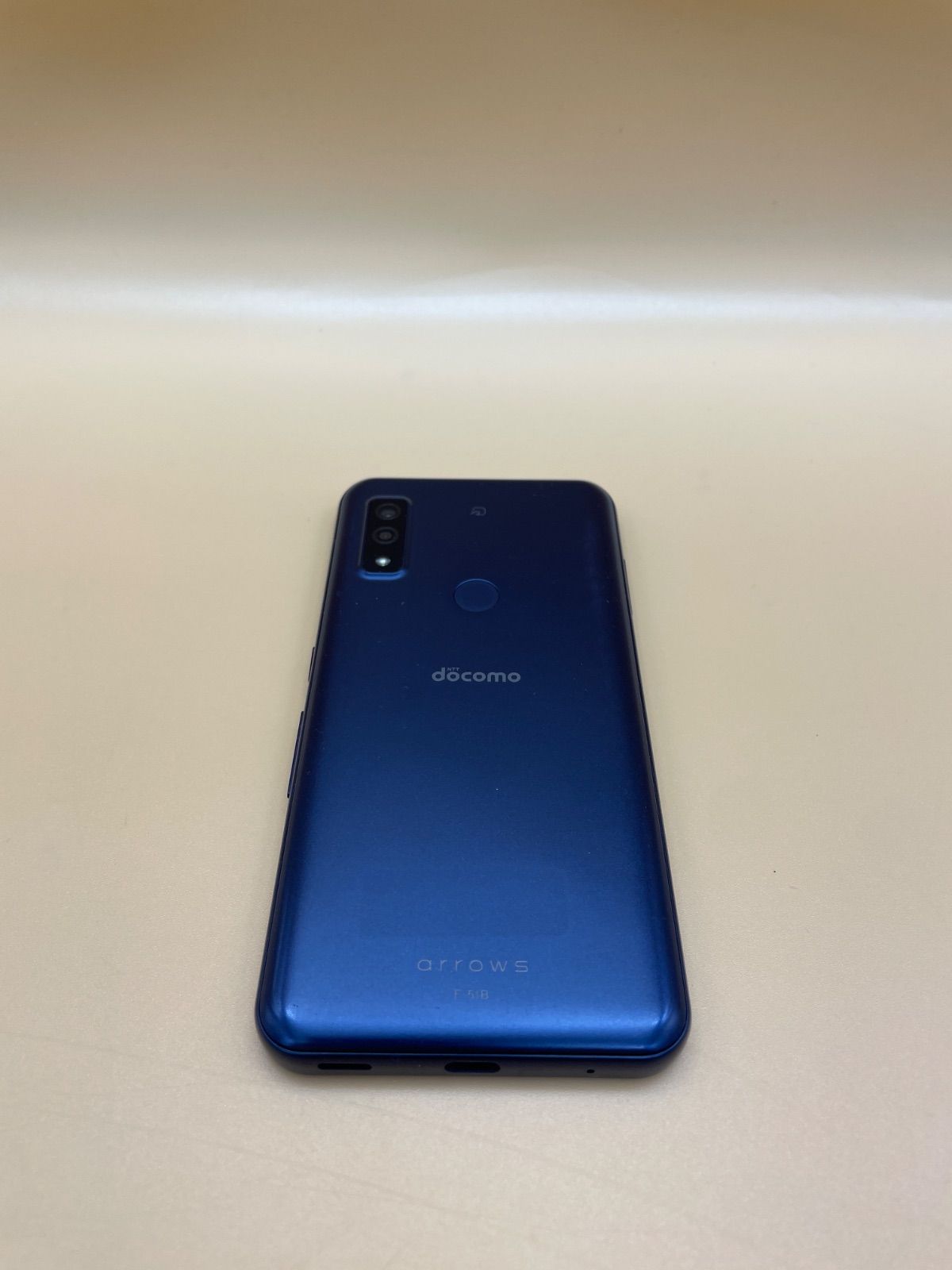 【24時間以内発送】arrows we f-51b 本体　ネイビー64GB ① arrows F-51B (docomo) ネイビー ムスビー｜爆速発送arrows