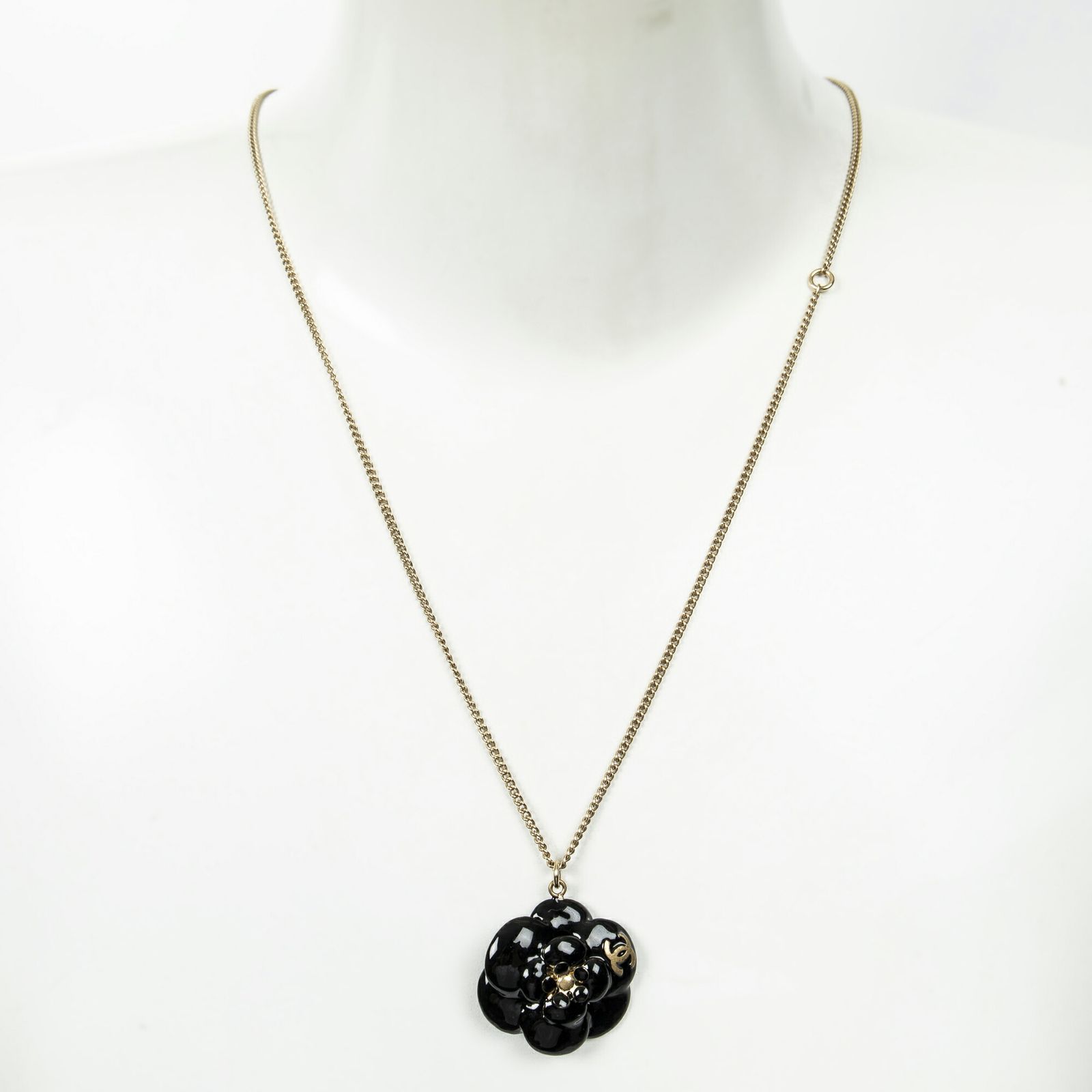 CHANEL シャネルCCカメリアエナメルペンダントネックレスブラック|ゴールド金メッキA