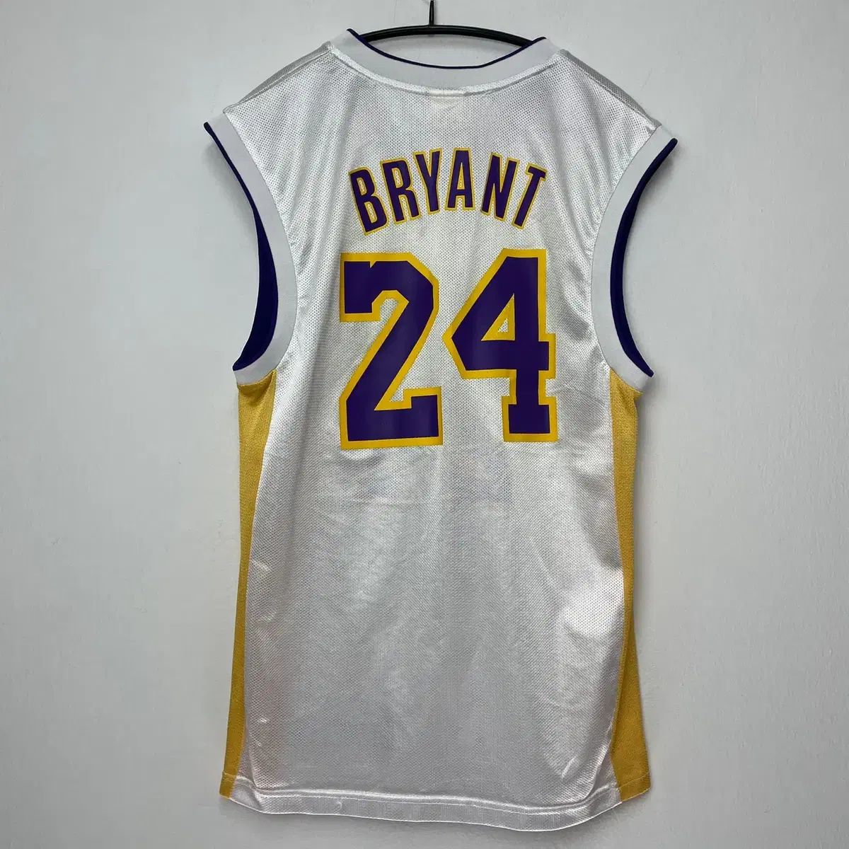 アディダス NBA