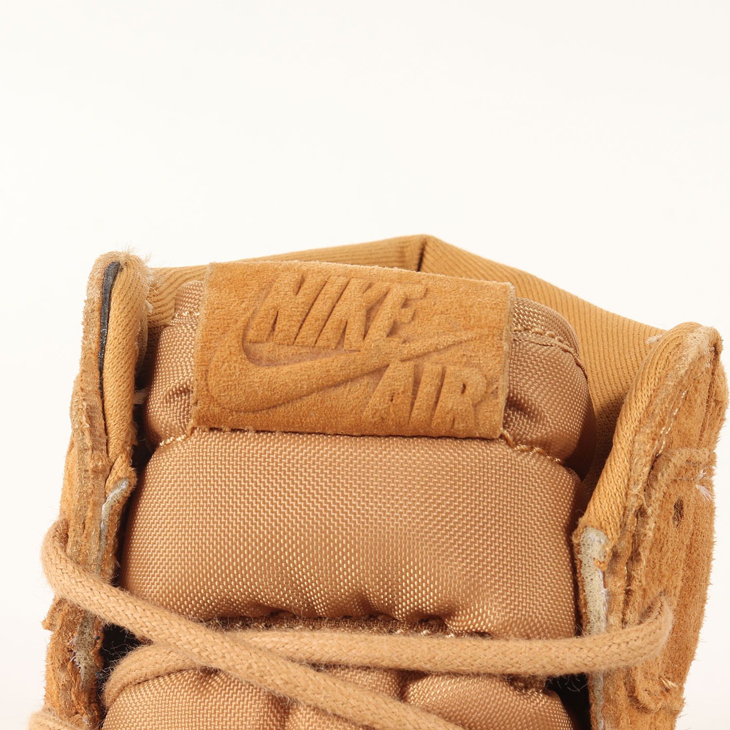 美品 NIKE ナイキ サイズ:28.0cm AIR JORDAN 1 RETRO HIGH OG WHEAT 