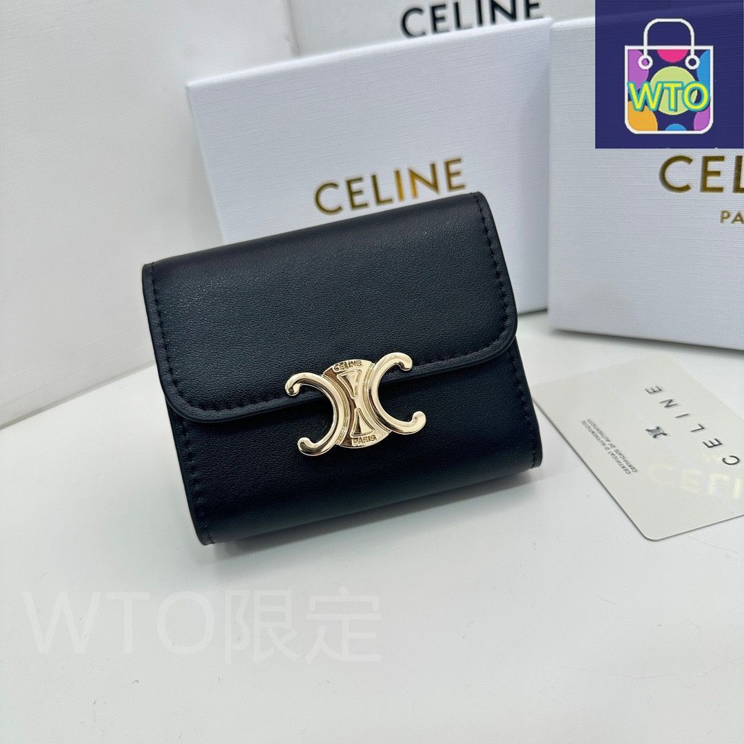 セリーヌ財布　【セット】　正規品 トリオンフチャーム】☆CELINE☆ コンパクトウォレット (CELINE