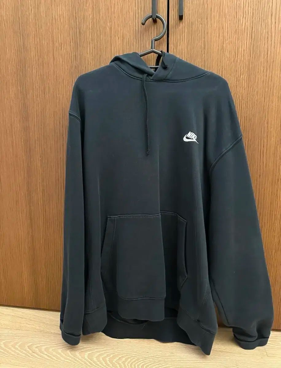 【雷市場（ポンジャン）商品韓国直送】 Nike(ナイキ） XXL フード付きTシャツ 黒