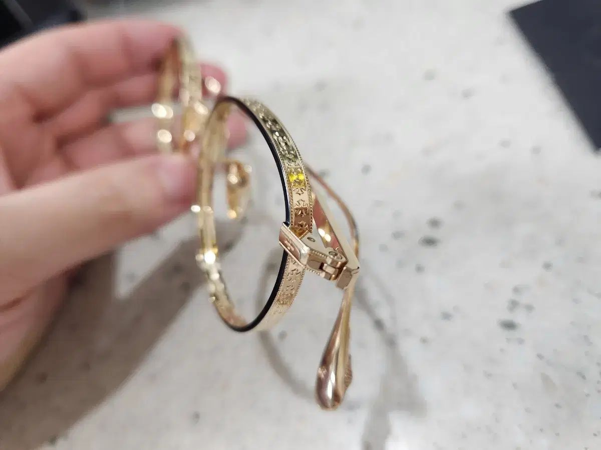 Chrome Hearts クロムハーツ thick ダニ メガネを売っています