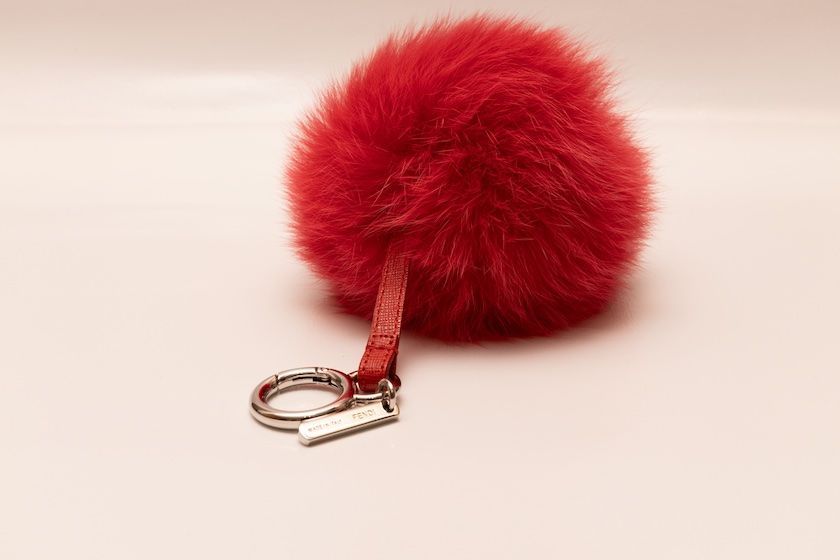 FENDI Zesty ファーチャーム 美品 FENDI】ウィッチャーズ ミンクファー