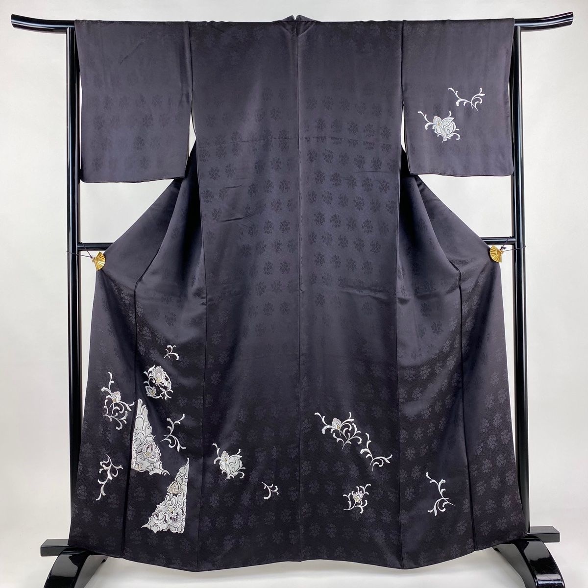 付下げ 袷 正絹 部分絞り 豆がら茶色 草花刺繍 身丈163裄66.5