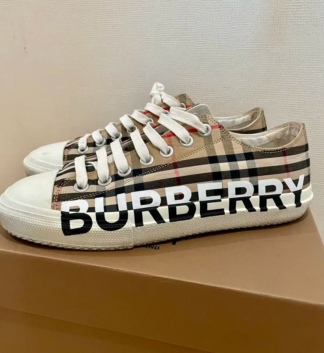 BURBERRY スニーカー ロゴ チェック BURBERRY - 『BURBERRY