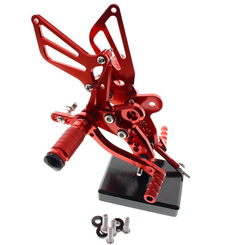 ハヤブサ バックステップ