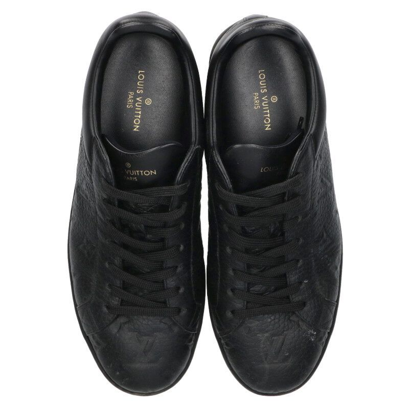 ルイ・ヴィトン、モノグラム・パターン際立つメンズスニーカーや異素材