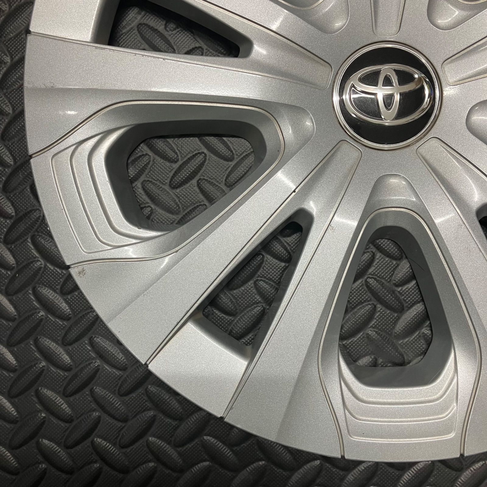 トヨタ プリウス 50系 後期 ホイールキャップ ホイールカバー 純正