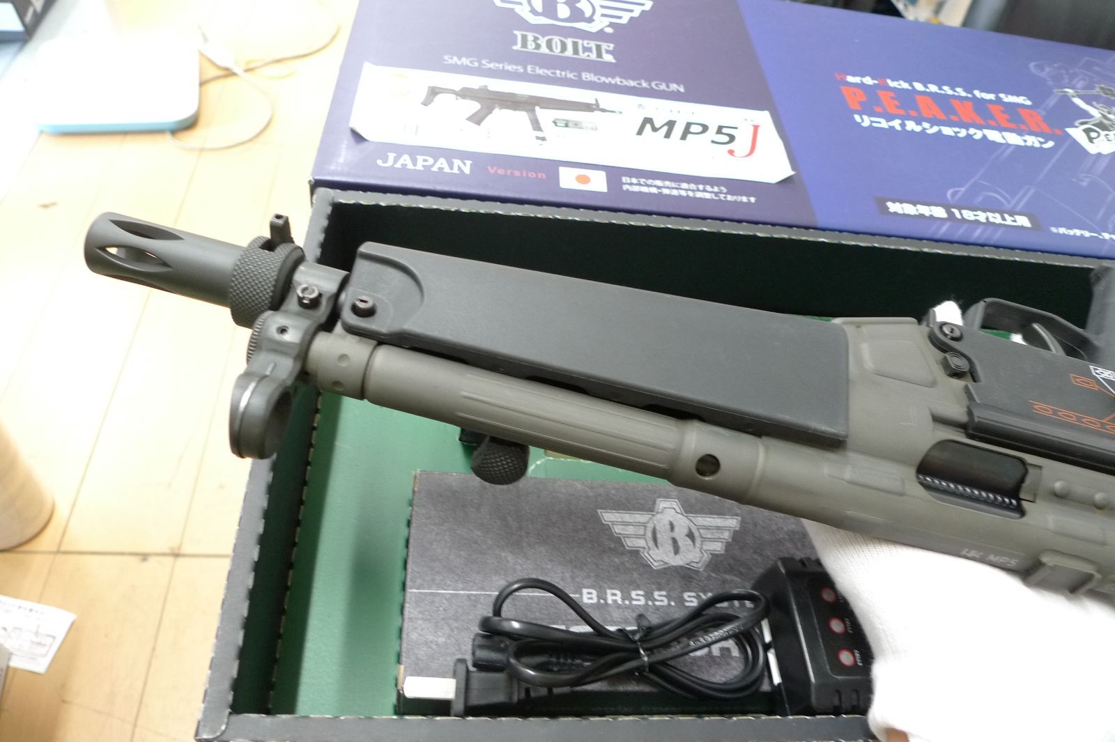 BOLT MP5J -P.E.A.K.E.R- リコイルショック電動ガン ボルト smgシリーズ 管理MB0803 - メルカリ