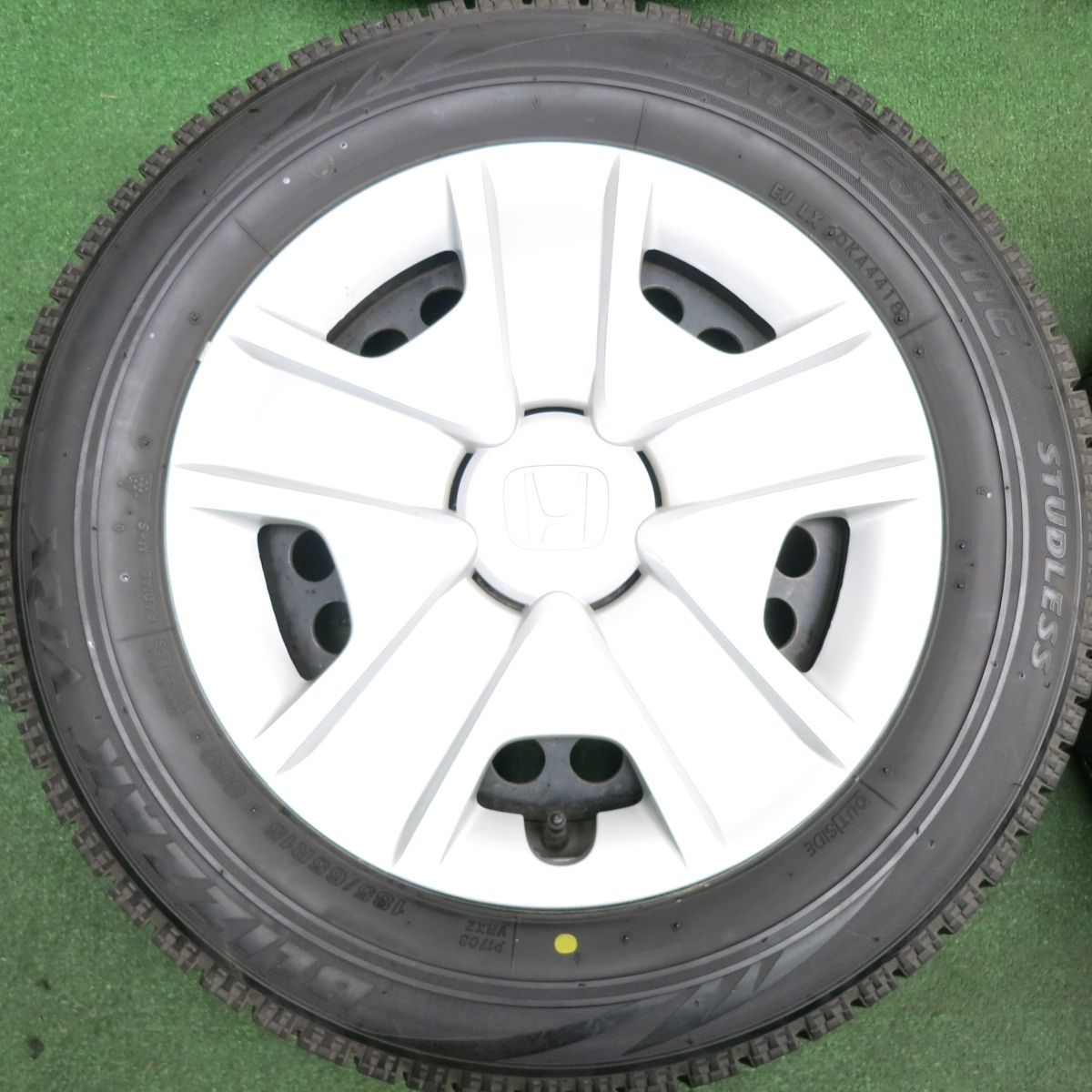 *送料無料* バリ溝！9.5分★ホンダ フィット 純正 スチール 185/65R15 スタッドレス ブリヂストン ブリザック VRX 15インチ PCD100/4H★4051709HAス