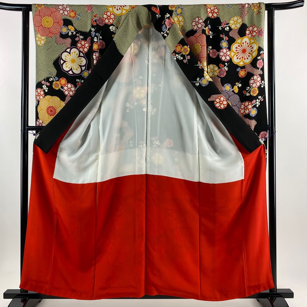 振袖 身丈159cm 裄丈63cm S 袷 栗山吉三郎 落款 枝梅 縮緬 黒 正絹 美  